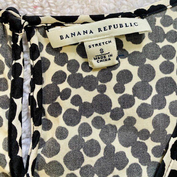 NWOT Banana Republic Tank - Picture 2 of 3